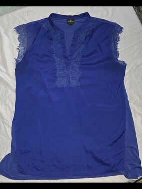 Worthington Deep Blue Logo Tag Top